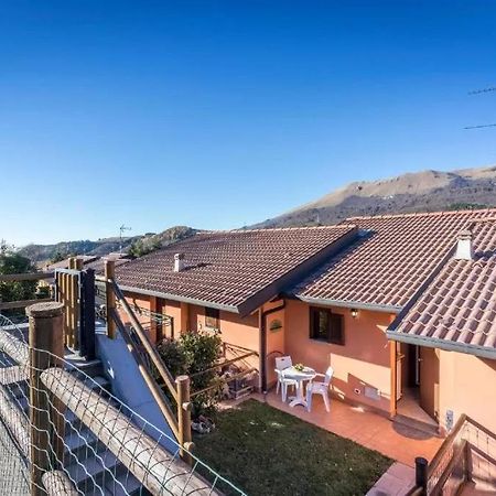 Casa Vacanze Rosalba Ferrara di Monte Baldo 외부 사진