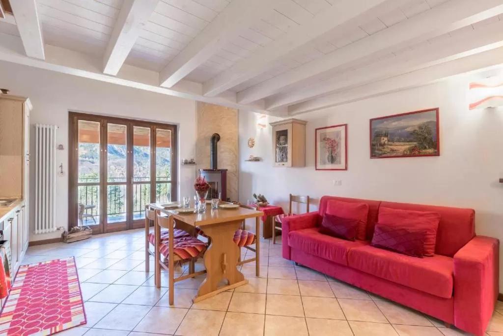 Casa Vacanze Rosalba Ferrara di Monte Baldo 외부 사진
