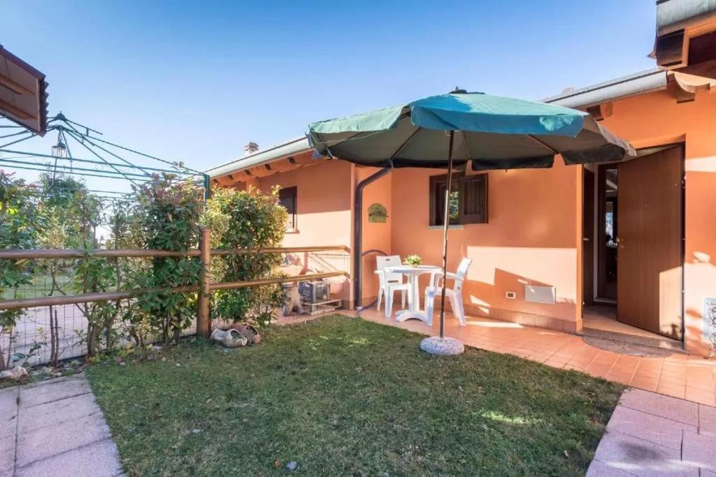 Casa Vacanze Rosalba Ferrara di Monte Baldo 외부 사진