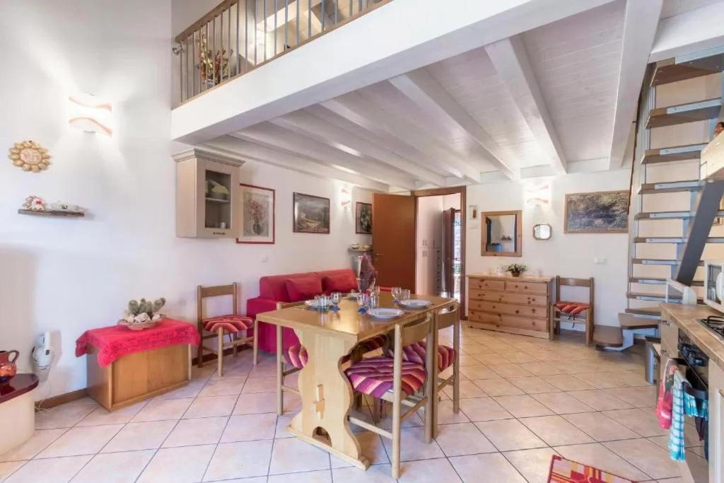 Casa Vacanze Rosalba Ferrara di Monte Baldo 외부 사진