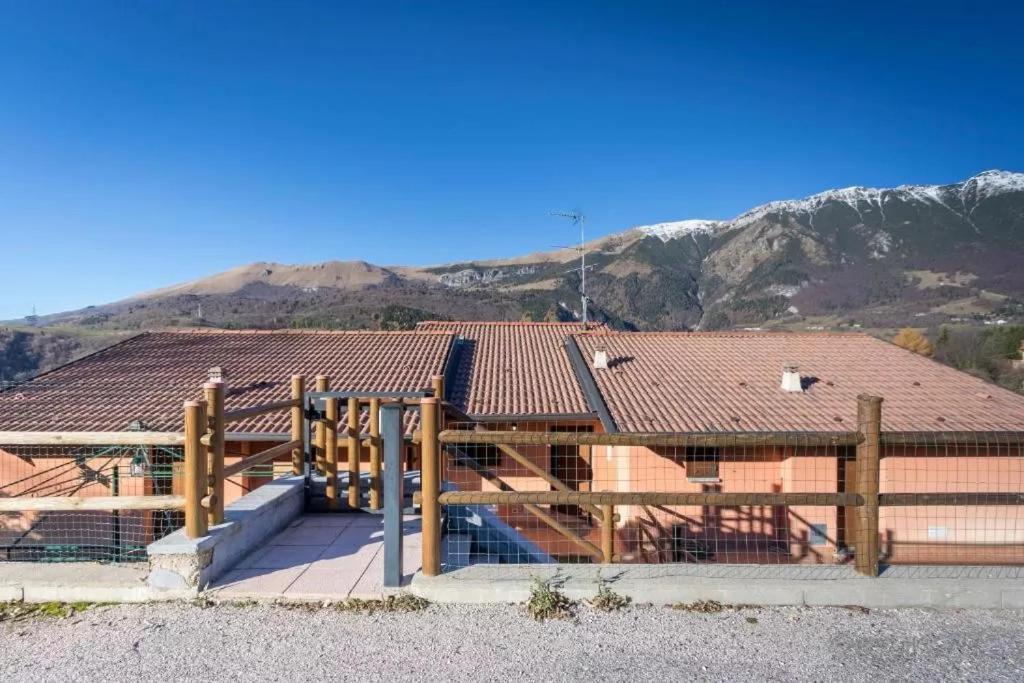 Casa Vacanze Rosalba Ferrara di Monte Baldo 외부 사진