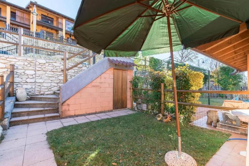 Casa Vacanze Rosalba Ferrara di Monte Baldo 외부 사진